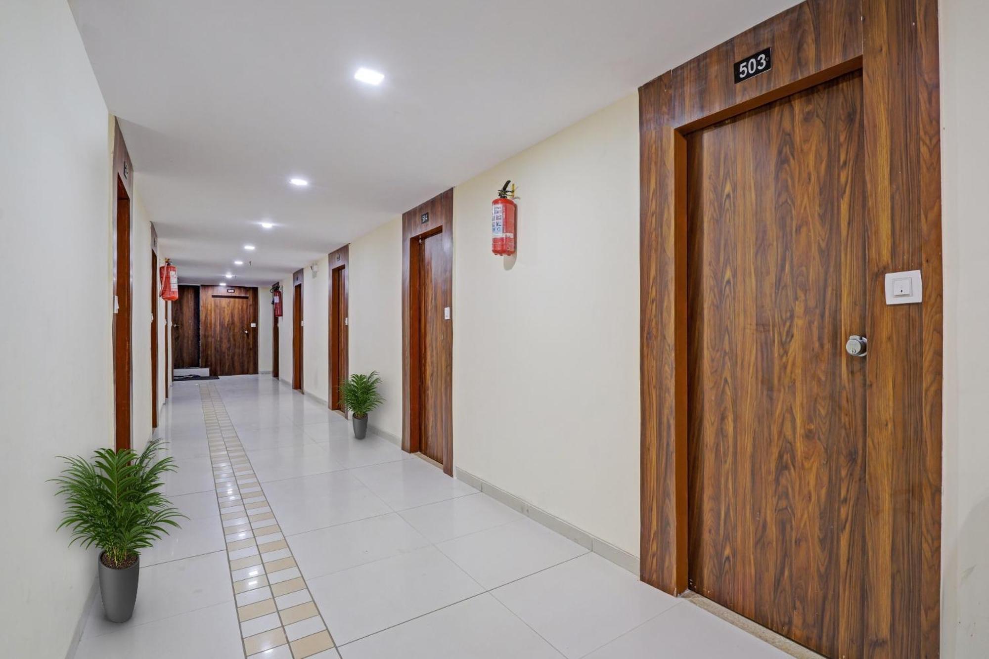 Hotel O Neelkamal Ahmedabad Exterior foto