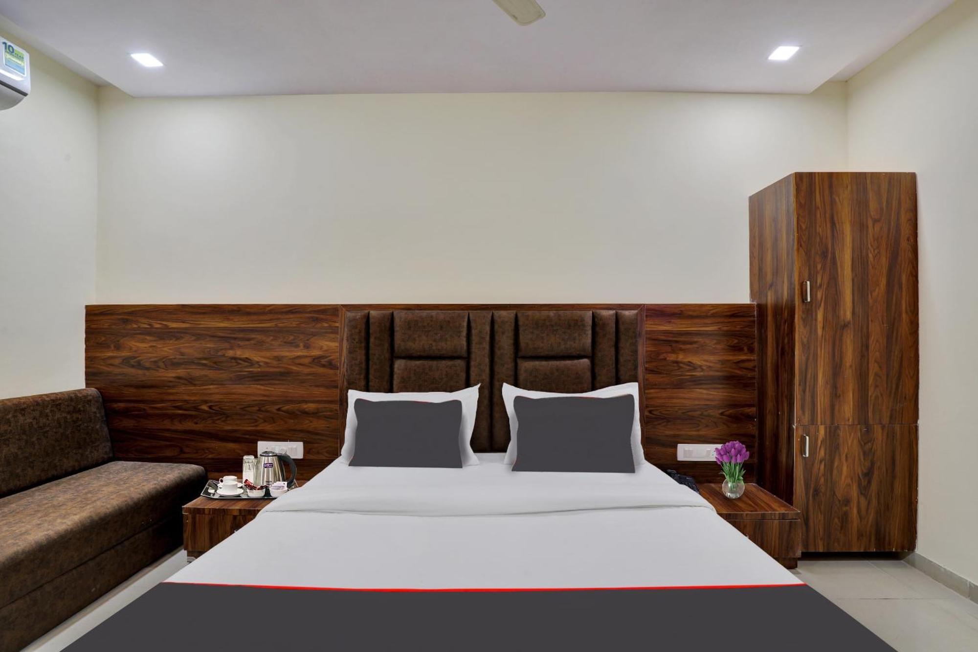 Hotel O Neelkamal Ahmedabad Exterior foto