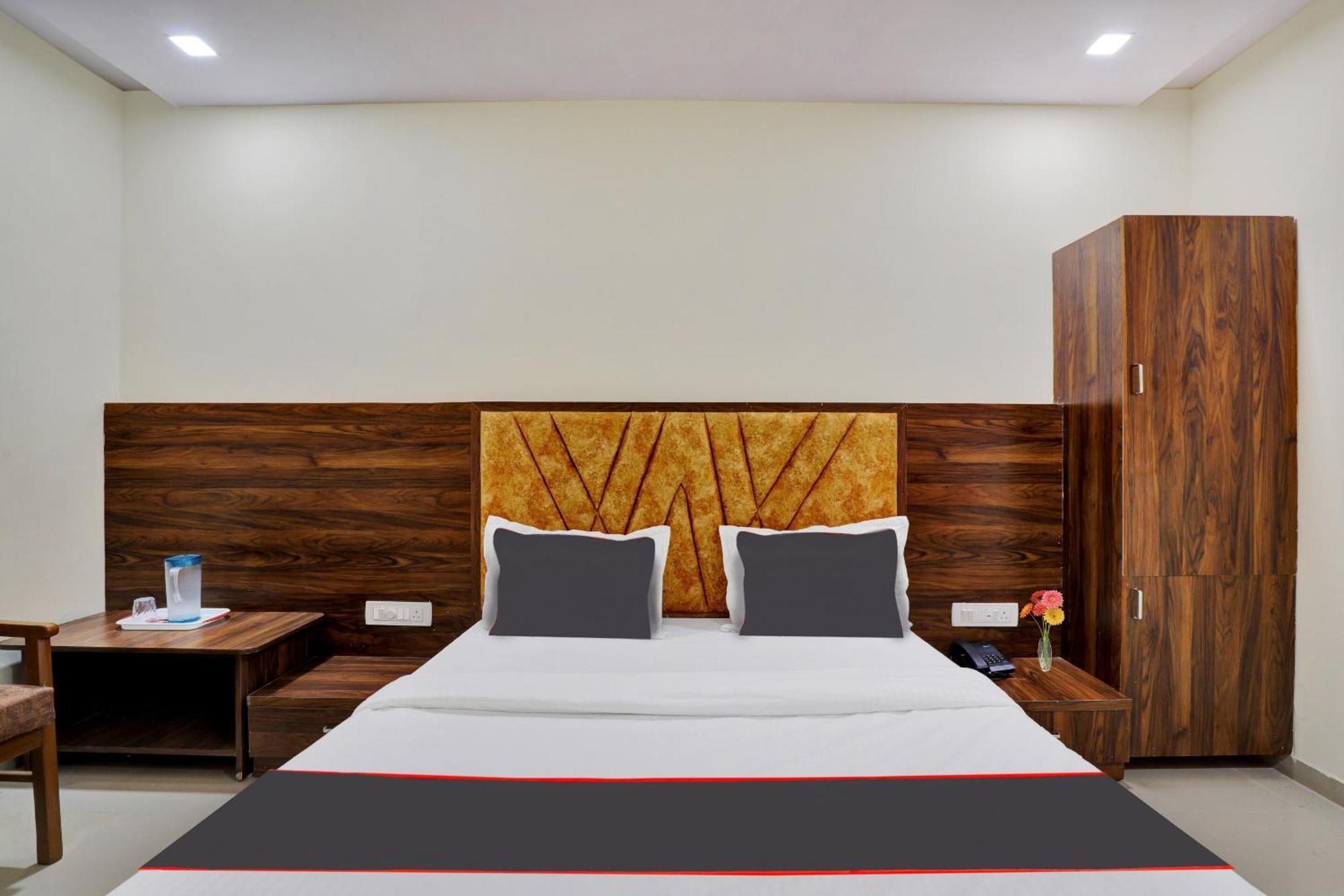 Hotel O Neelkamal Ahmedabad Exterior foto